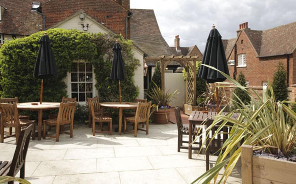 The Bell Hotel & Inn By Greene King Inns Woburn Extérieur photo