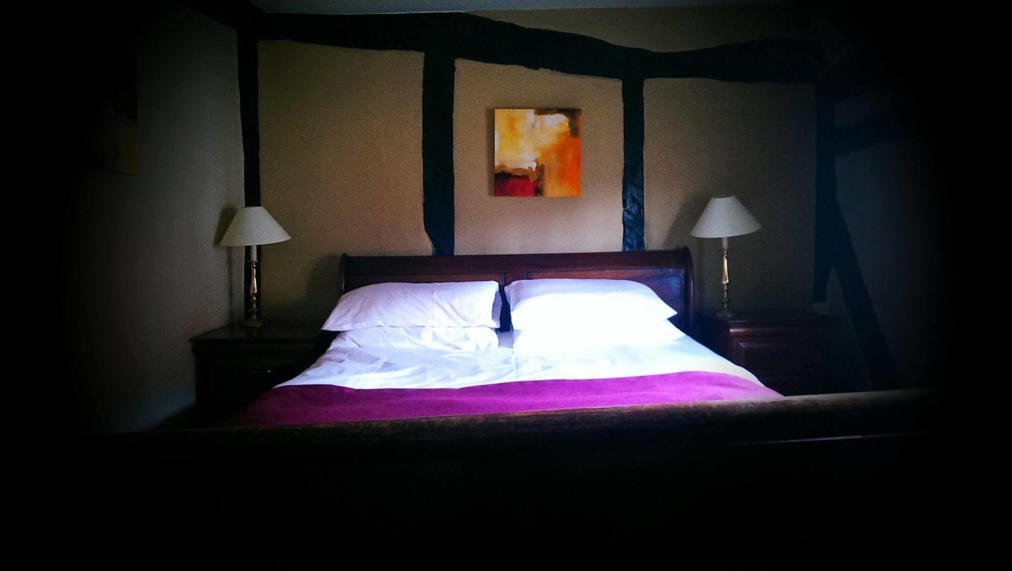 The Bell Hotel & Inn By Greene King Inns Woburn Extérieur photo